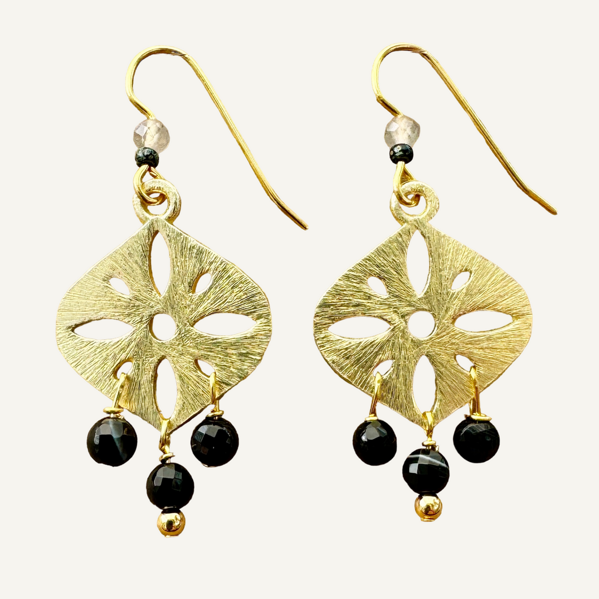 Chandelier with black agate