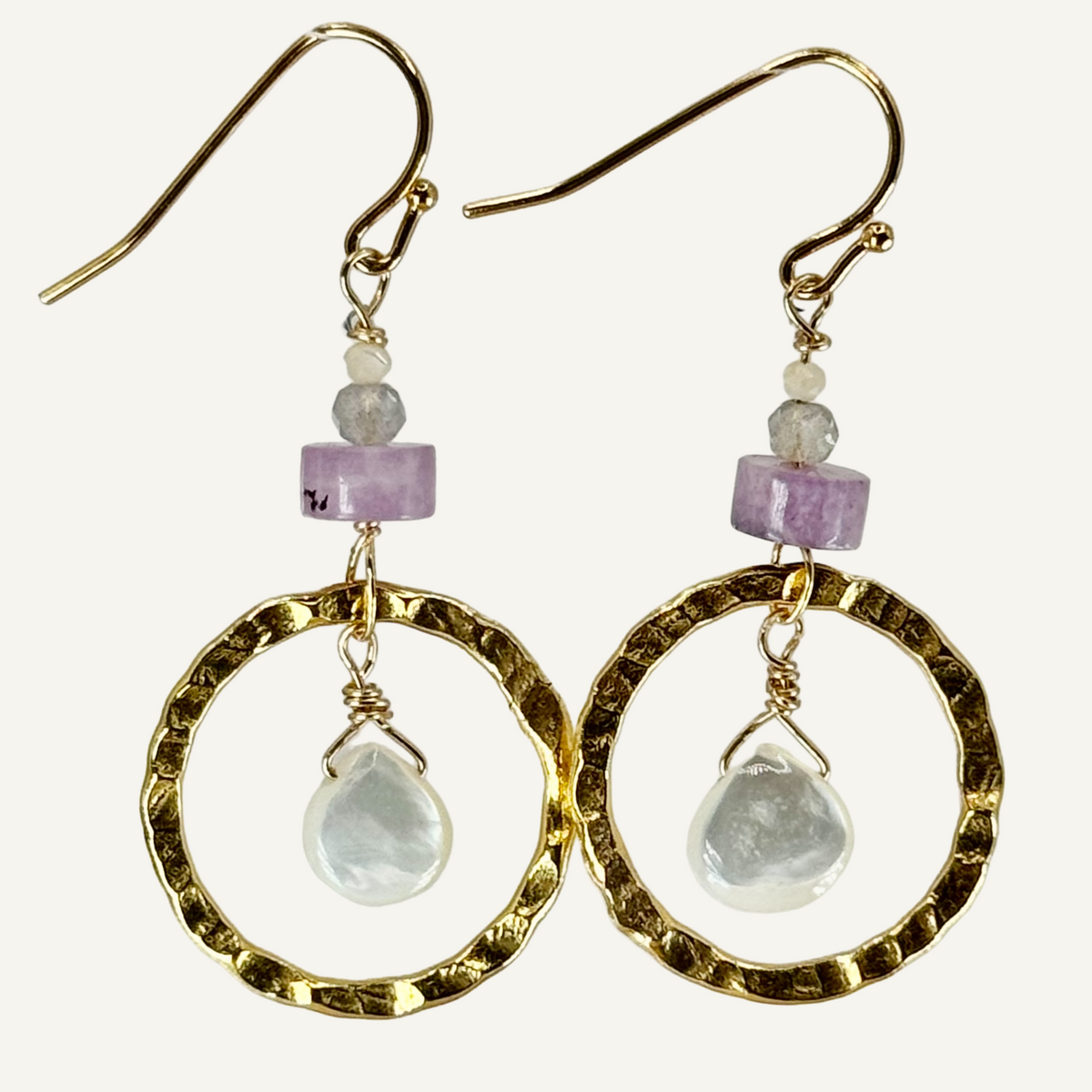 Textured hoop earring with Mother of Pearl