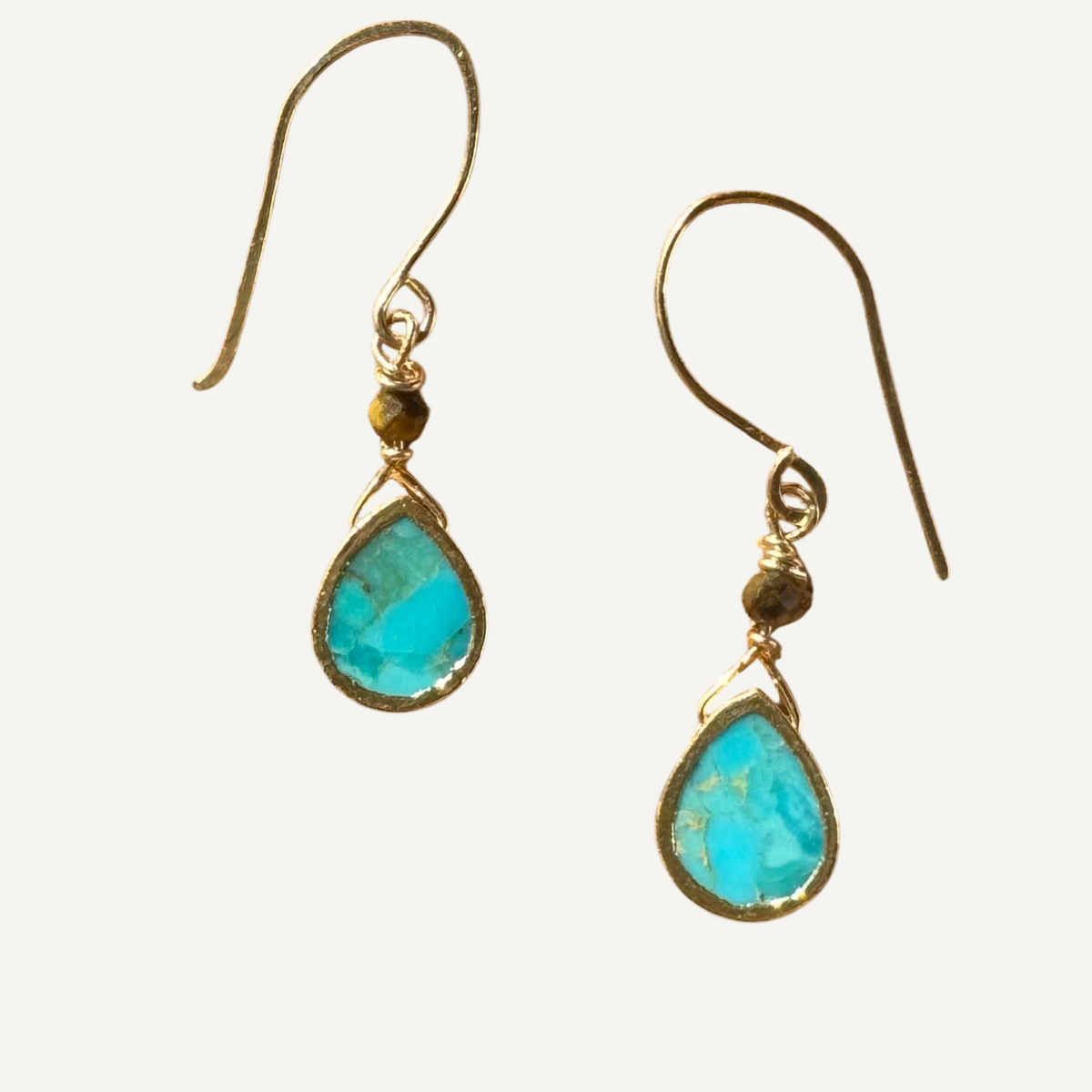 Gold elecrtoplated turquoise drop earring