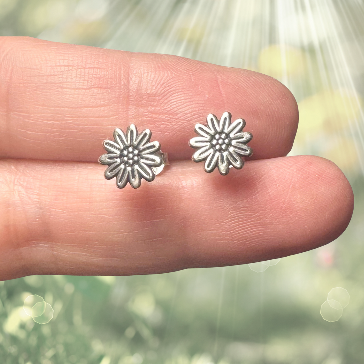 Daisy sterling stud earrings