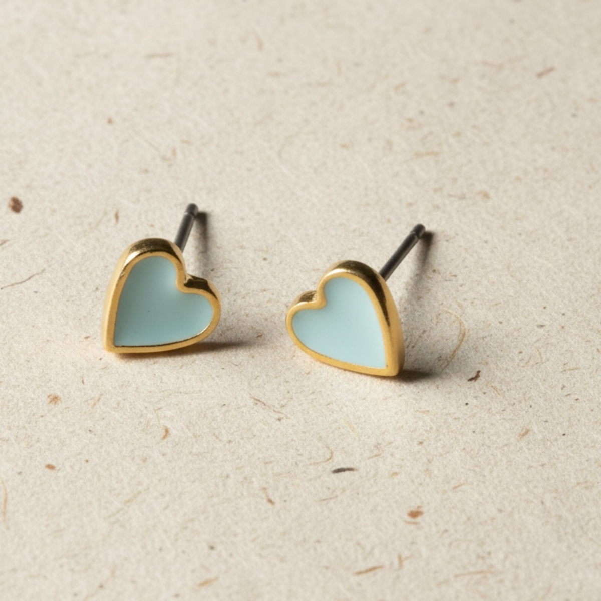 Enamel heart stud earrings