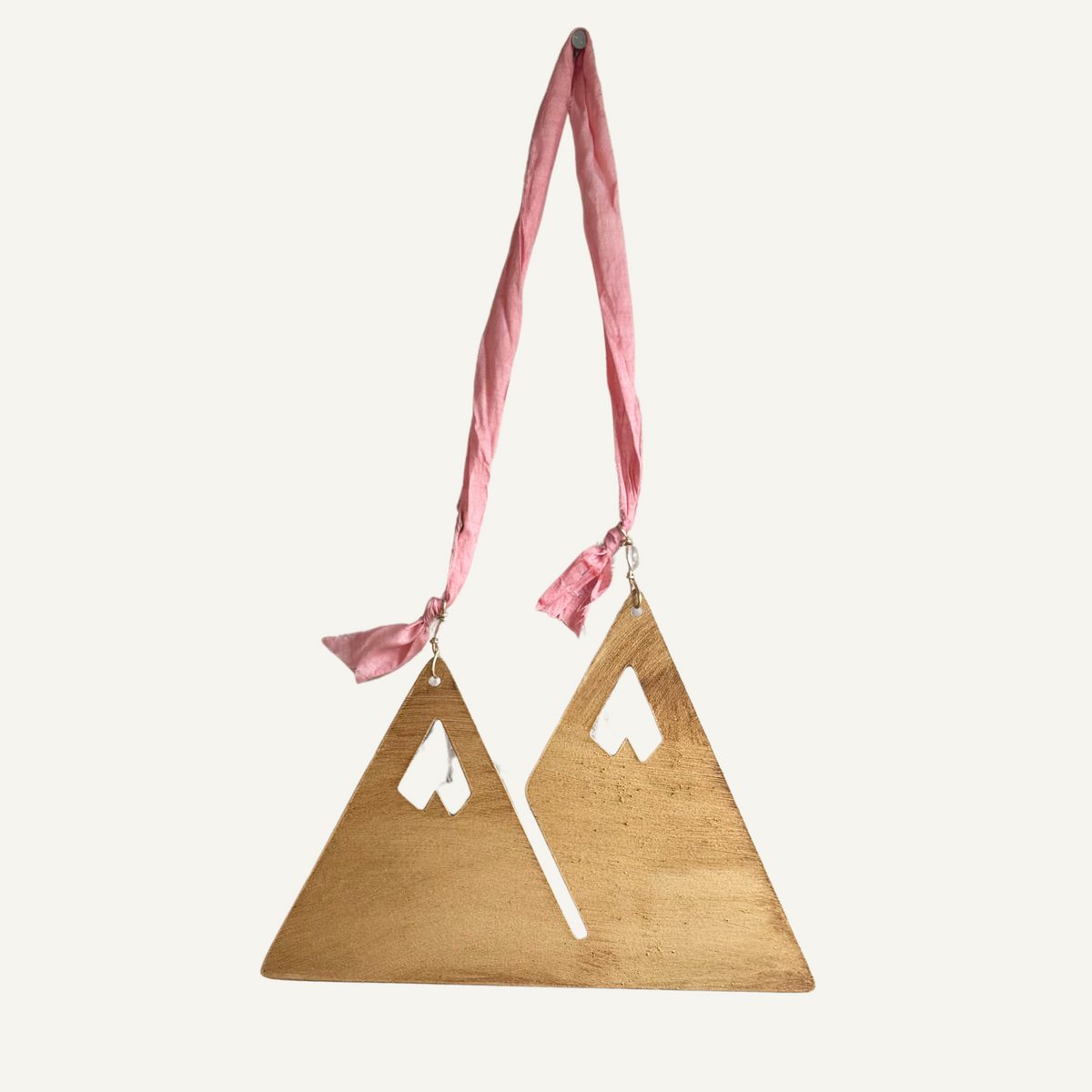 Wall hanging, Brass mountains